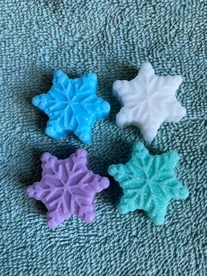 Mini Snowflake Soaps- Snowflake Soaps, Mini Snowflakes, Guest Soap, Holiday Soap, Gift Ideas, Kids Soap Teacher gifts, Winter, Cute Soaps - image3